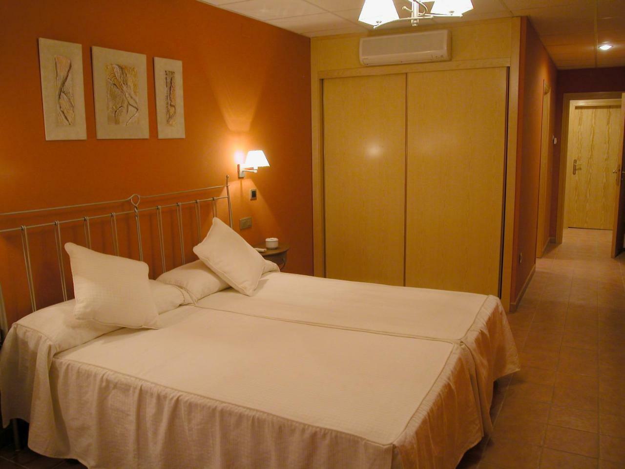 Hotel Villa de Estercuel Habitación foto